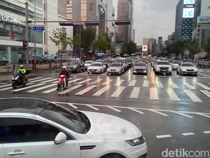 Cuma Ada 2 Tipe Pemotor di Korea: Orang Kaya Banget dan Kurir