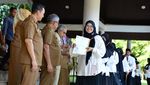 Senyum Semringah Tenaga Kesehatan Honorer yang Dapat SK PPPK