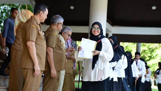 Penyerahan SK PPPK Tenaga Kesehatan Aceh