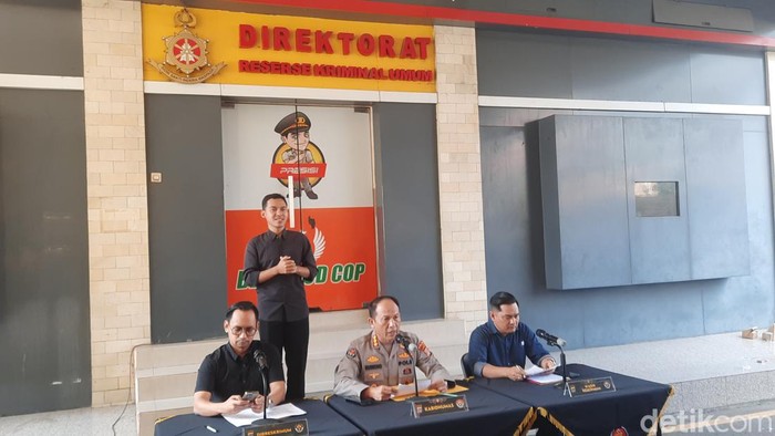 Polda DIY konferensi pers terkait perkembangan penanganan kasus mutilasi mahasiswa Jogja, Selasa (18/7/2023).