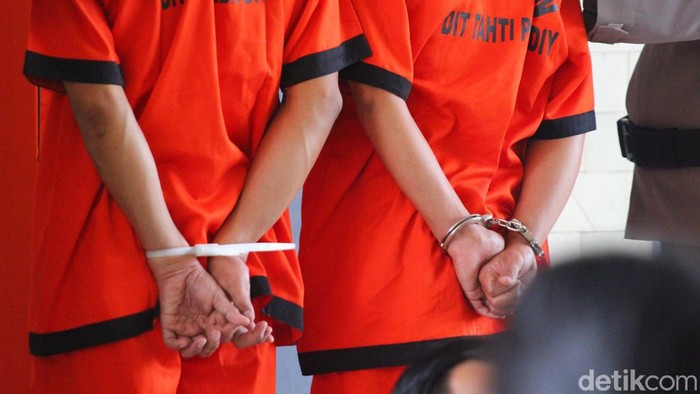 Polda DIY konferensi pers tersangka kasus mutilasi mahasiswa Jogja, Minggu (16/7/2023).