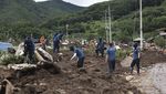 Presiden Korsel Tinjau Lokasi Terdampak Banjir yang Tewaskan Puluhan Jiwa