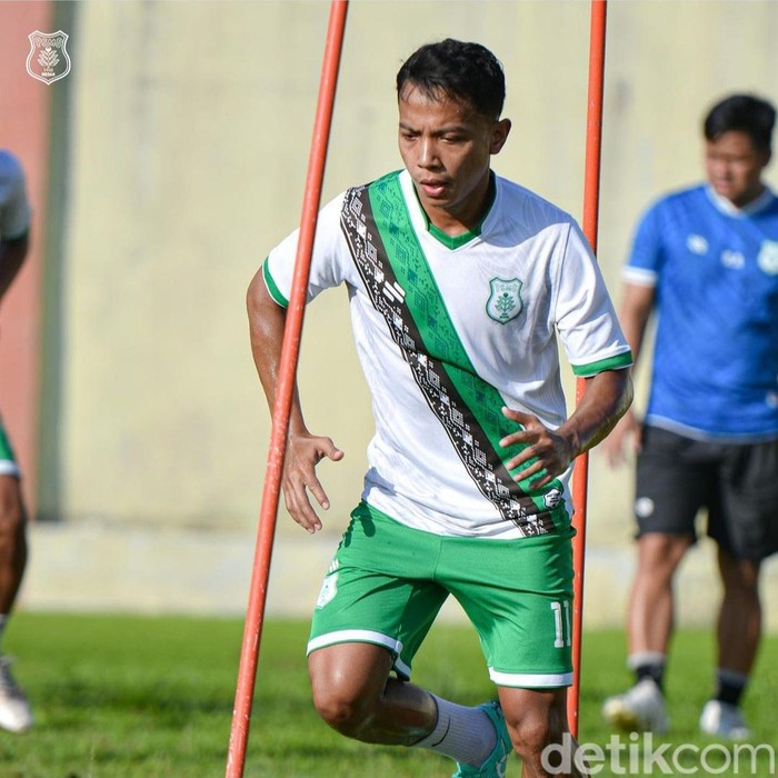 Putra Chaniago saat latihan bersama PSMS Medan (istimewa)