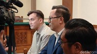Pemain FTV itu masih berusaha untuk memperbaiki rumah tangganya. Foto: Febri/detikHOT