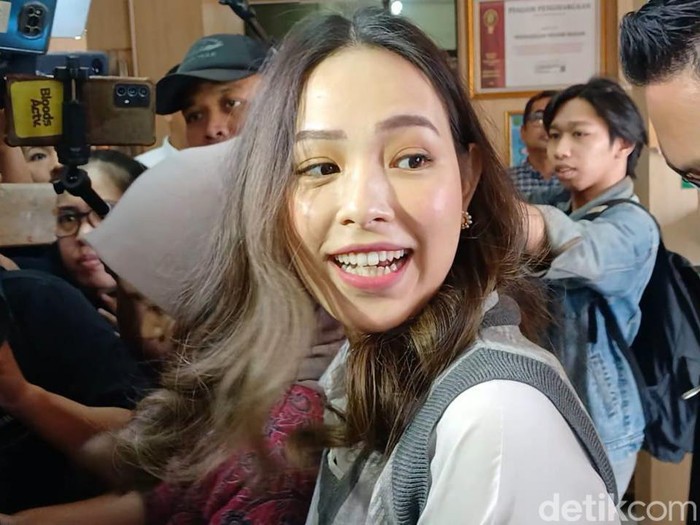 Lady Nayoan dan Rendy Kjaernett hadiri sidang perdana cerai di Pengadilan Negeri Bekasi.