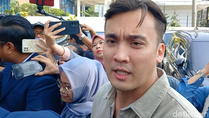 Lady Nayoan dan Rendy Kjaernett hadiri sidang perdana cerai di Pengadilan Negeri Bekasi.