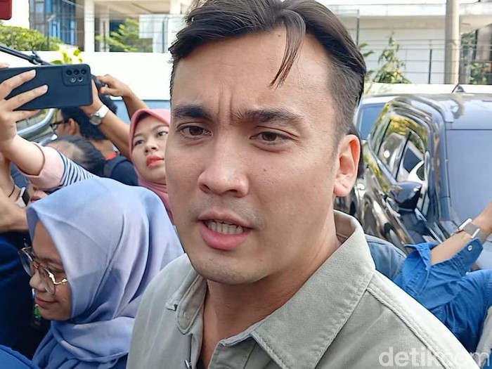 Lady Nayoan dan Rendy Kjaernett hadiri sidang perdana cerai di Pengadilan Negeri Bekasi.