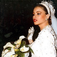 Sebelum populer menjadi aktris, Sofia Vergara telah mencicipi sebagai ibu rumah tangga di usia muda. Dia menikah dengan cinta pertamanya di usia 18. Foto: dok. Twitter