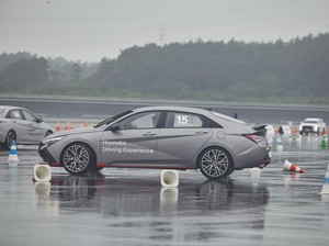 Sensasi Geber Mobil Buas Hyundai Avante N