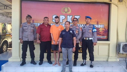 WN Australia Jason Barletta (36) diamankan Polsek Kuta Utara gegara pukul pengunjung bar yang juga WNA di Kerobokan Kelod, Badung, beberapa waktu lalu. (Dok Polsek Kuta Utara)