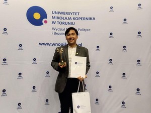 Cerita Ary, Alumnus Unair yang Raih Gelar Best Student di Kampus Polandia