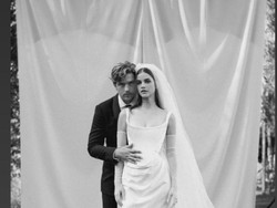 Foto Barbara Palvin - Dylan Sprouse Menikah, Cinta Berawal dari DM Instagram