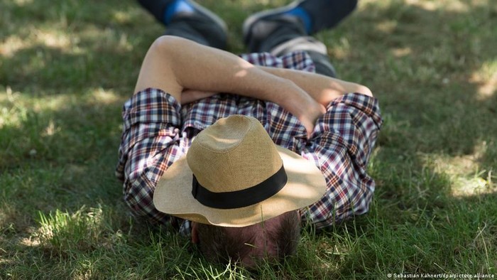 Cuaca Makin Panas, Dokter Jerman Sarankan Pekerja untuk Tidur Siang