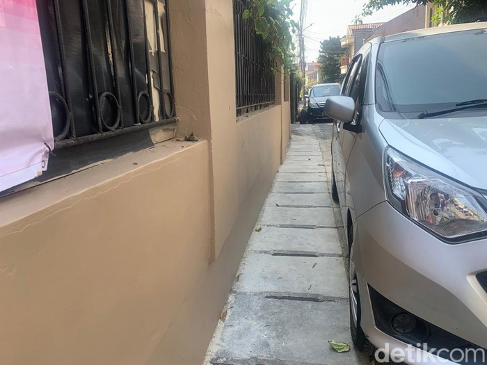 Got di Cikoko, Pancoran, Jakarta Selatan, 19 Juli 2023. Got ini semula tercemar limbah kotoran sapi dari peternakan setempat. (Mulia Budi/detikcom)
