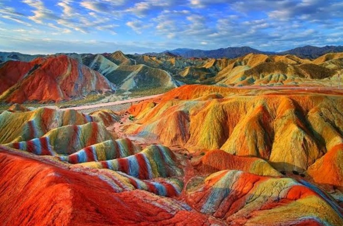 Gunung Pelangi Zhangye Danxia, China