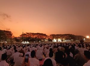 Ribuan Warga-Santri Tumplek Blek Peringati 1 Muharram di Ponpes Lirboyo