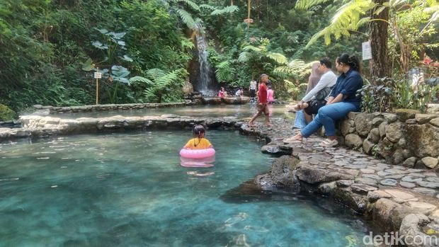 Keindahan Curug Leles di Majalengka