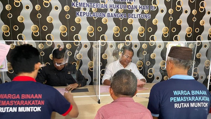Pemeriksaan tersangka kasus korupsi BPN. Foto: Dokumen Kasi Pidsus Kejari Bangka Barat, Anton Sujarwo