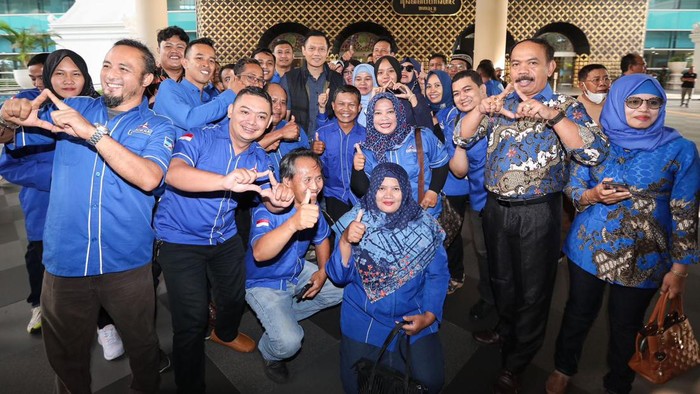 Ketua Umum Partai Demokrat Agus Harimurti Yudhoyono (AHY) bakal menjadi pembicara utama kuliah umum di UGM.
