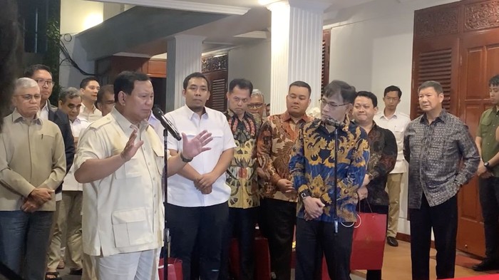 Nostalgia Budiman Sudjatmiko Pernah Hadapi Prabowo