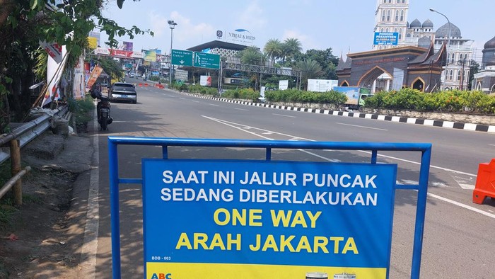 One way Puncak arah Jakarta (Sholihin-detikcom)