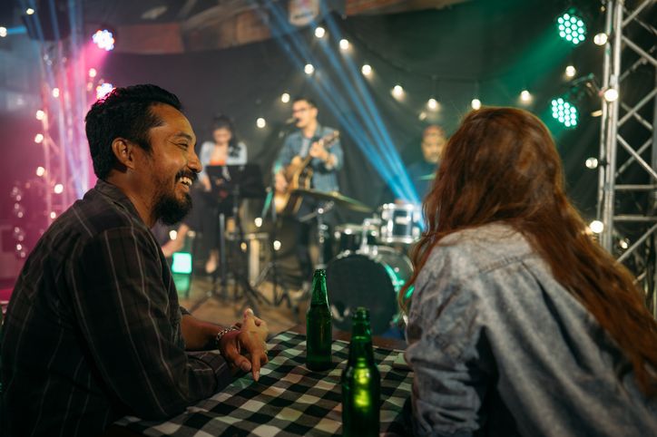 Pengunjung Kaget Harus Bayar Rp 326 Ribu karena Dengarkan Live Music di Resto
