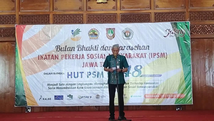 PT Kalbe Farma Tbk (Kalbe) kembali mendonasikan produk vitamin Hevit bagi masyarakat Jawa Tengah.