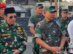 Jenderal Dudung Resmikan Tugu Perjuangan di Stadion Hoegeng Pekalongan