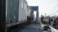 Sebelumnya, telah terjadi kecelakaan lalu lintas antara KA 112 Brantas relasi Pasar Senen - Blitar dengan Truk Tronton pada JPL 6 Km 1+523 petak jalan Jerakah - Semarang Poncol pada Selasa (18/7) pukul 19.32 WIB yang mengakibatkan jalur KA ditutup dan tidak bisa dilalui.