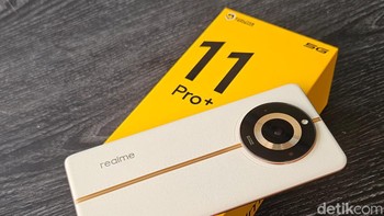 Selain varian Sunrise Beige ini, Realme 11 Pro+ punya varian Oasis Green. Foto: Adi Fida Rahman/detikINET