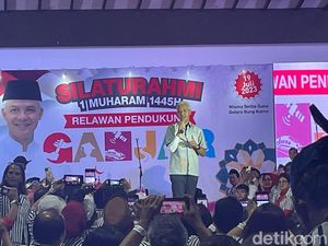 Ganjar di Depan Relawan: Siapkan Taktik, Menang Tak Hanya dengan Teriakan