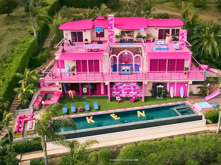 Intip Jeroan Rumah Barbie di Malibu yang Bisa Disewa