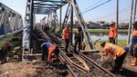 Suasana Jalur Kereta Semarang Pasca Kecelakaan KA Brantas Vs Truk