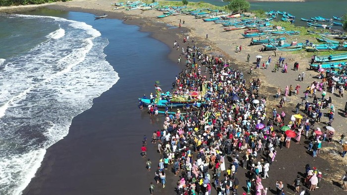 Tradisi Petik Laut di Banyuwangi pada 1 Suro