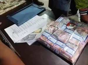 Penampakan Uang Palsu Senilai Rp 15 Triliun di Pandeglang