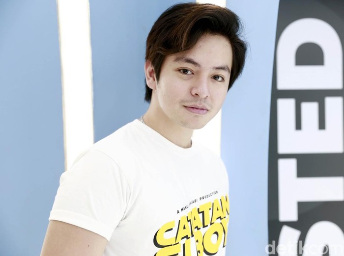 Angga Yunanda saat berkunjung ke kantor detikcom.
