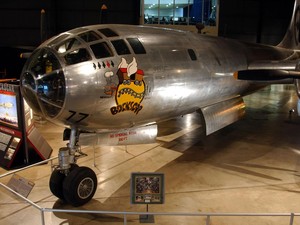 Enola Gay dan Bockscar, Dua Pesawat Pembawa Bom Atom Mematikan