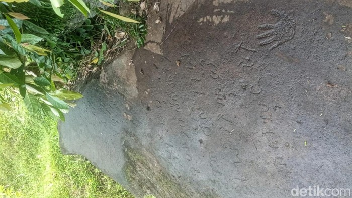 Batu Gajah Sukabumi.