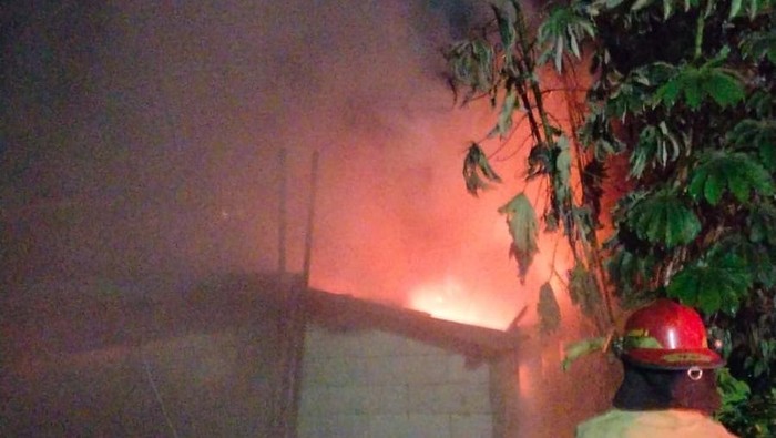 Bengkel di Sentul Bogor yang Sempat Viral Getok Harga Terbakar