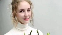 Menus merupakan bule kaya asal Italia. Kini dia hidup bersama suaminya Kenon di China. (Foto: Dok. TikTok)