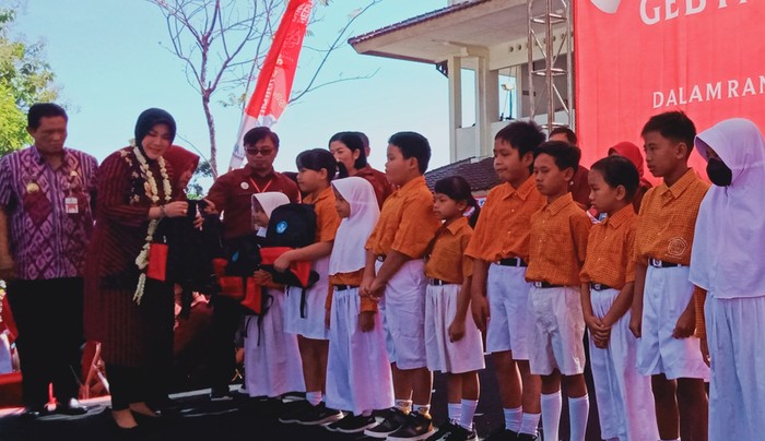 Bupati Klaten Sri Mulyani membuka Gebyar Inovasi Pendidikan Sekolah Dasar.