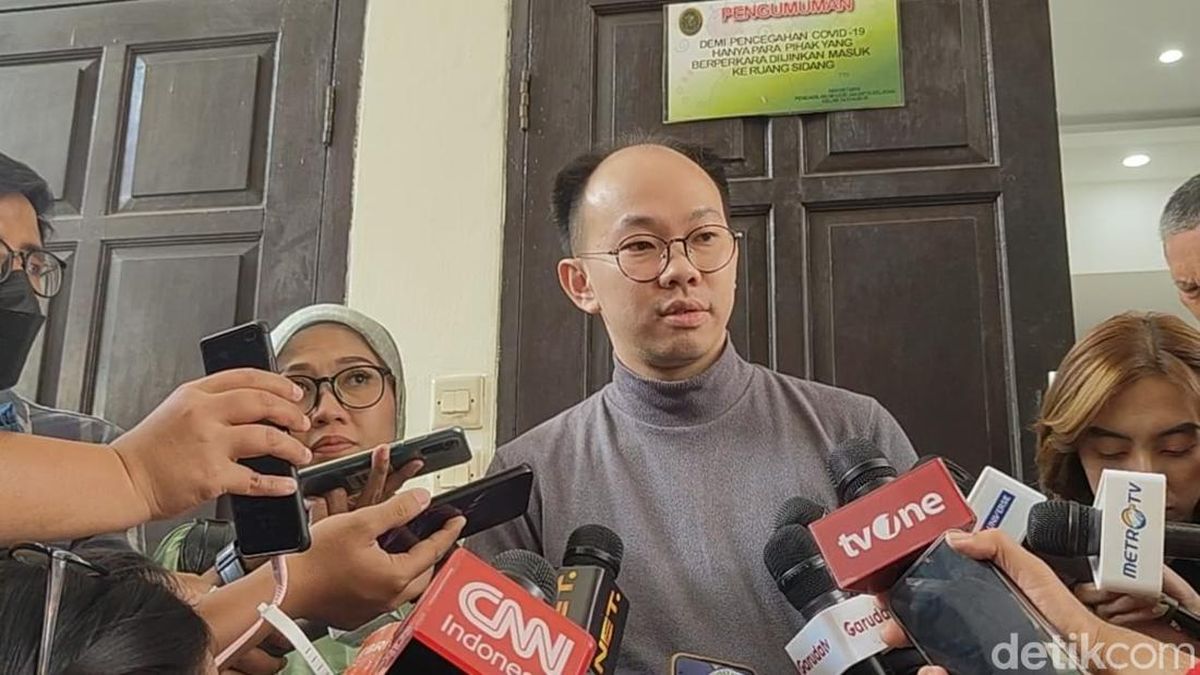 Sevishganlar uyda sikishmoqda