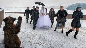 Ada tamu yang tak diundang... Foto: Alexander Petrosyan