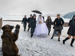 Potret Kontras Keseharian Warga Rusia Dalam Bidikan Kamera