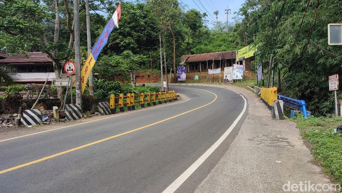 Jembatan Cikukulu di Ciamis.