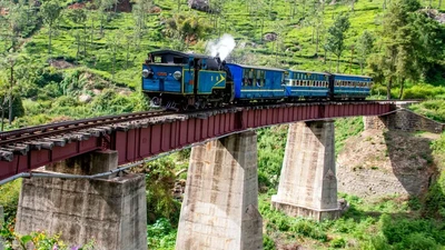 Potret Kereta yang Jalannya Lelet tapi Tawarkan View Jempolan