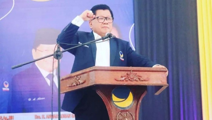 Ketua DPW NasDem Sulbar Anwar Adnan Saleh.