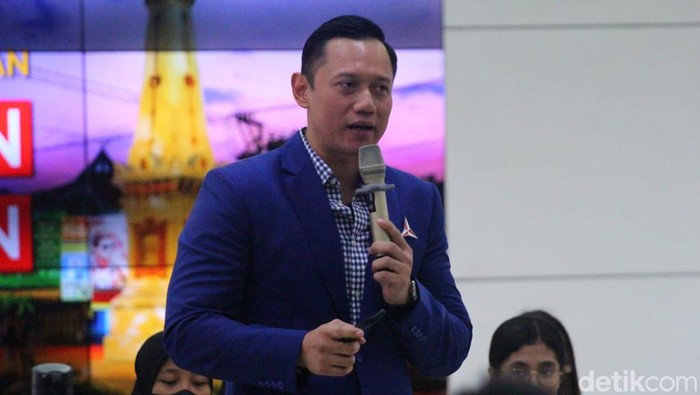 Ketua Umum Partai Demokrat Agus Harimurti Yudhoyono (AHY) menjadi pembicara di Fisipol UGM, Kamis (20/7/2023).