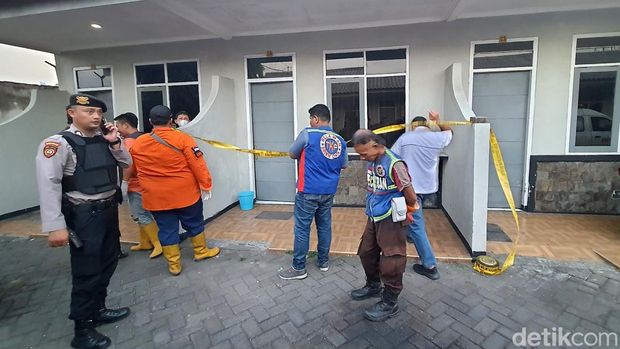 mantan polisi tewas di mojokerto