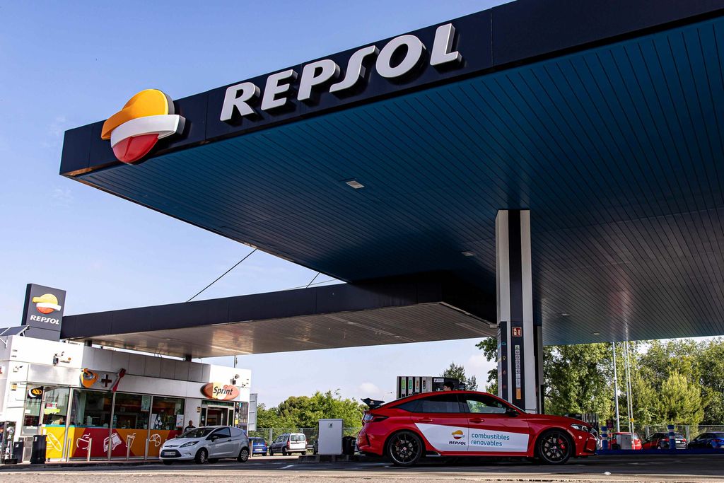 Marc Marquez Nyetir Honda Civic Type R dengan bahan bakar terbarukan